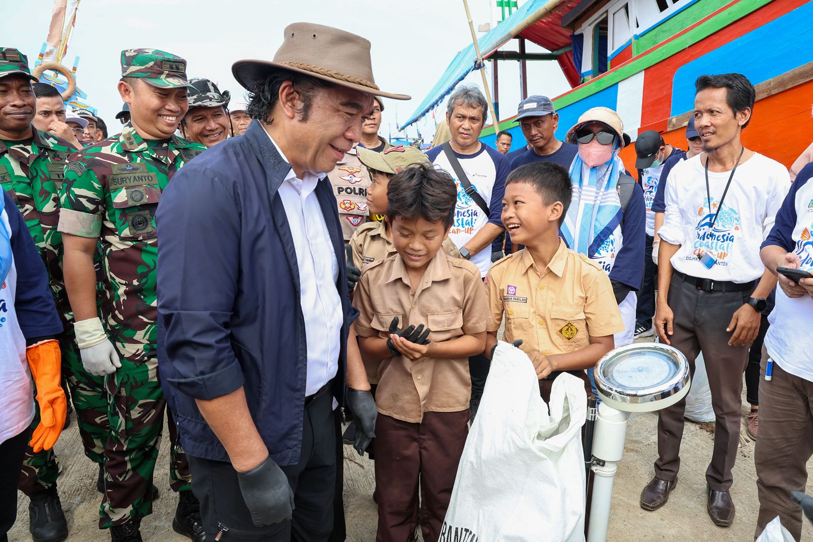 Pj Gubernur Banten Al Muktabar Ajak Masyarakat Bersama Menjaga Lingkungan