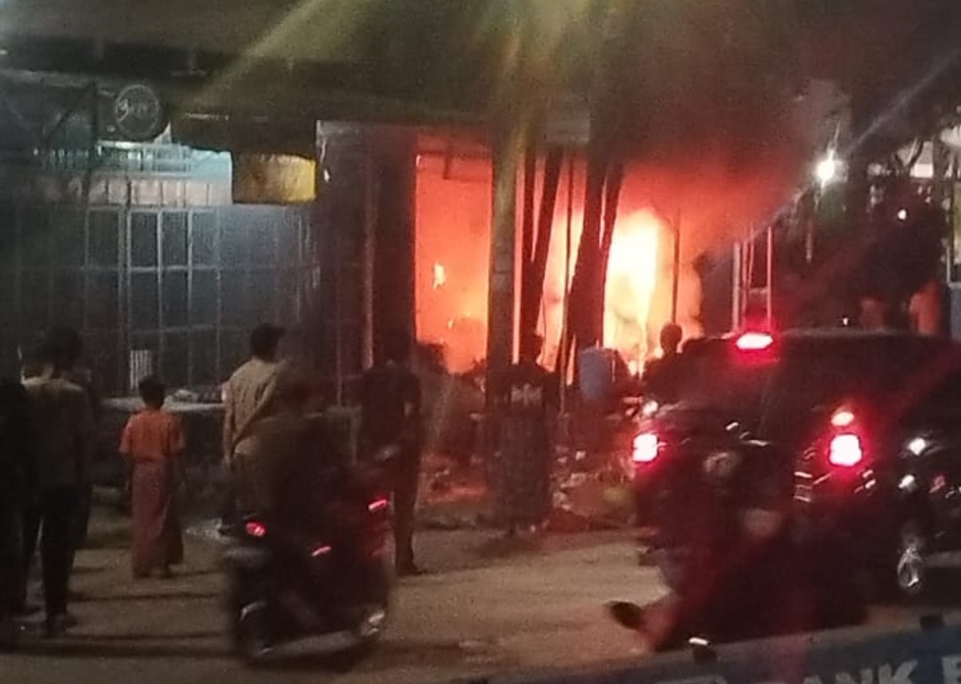 Warung Madura Ludes Dilahap Api di Tangerang