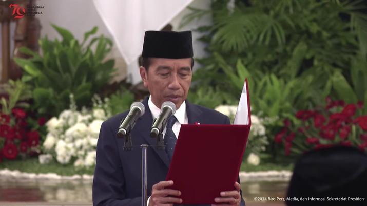 Presiden Jokowi Lantik Tiga Menteri dan Satu Wakil Menteri Baru di Ujung Masa Pemerintahan