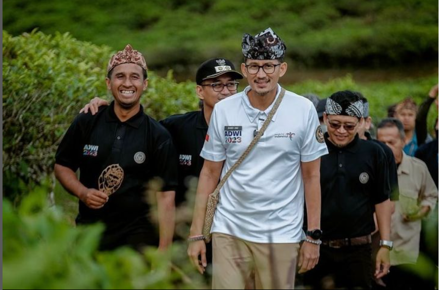 Sandiaga Uno Soroti Kemacetan di Puncak: Rencana Pembatasan Kendaraan dan Pembangunan Kereta Gantung