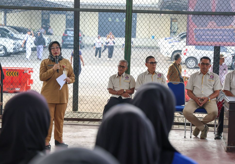 Virgojanti Buka Perlombaan Bola Voli Antar OPD dalam Rangka HUT Ke-24 Provinsi Banten