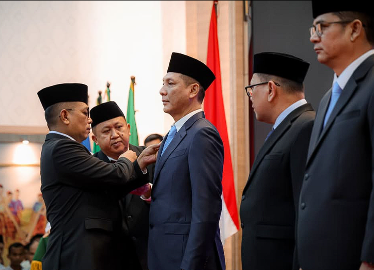Gubernur Banten Lantik Deden Apriandhi sebagai Sekda, Fokus Jalankan Program Cepat Presiden Prabowo