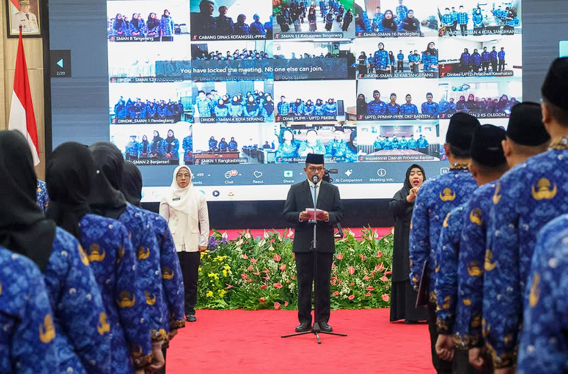Gubernur Banten Serahkan SK kepada 9.709 PPPK Formasi 2024, Tekankan Tanggung Jawab Pelayanan Publik