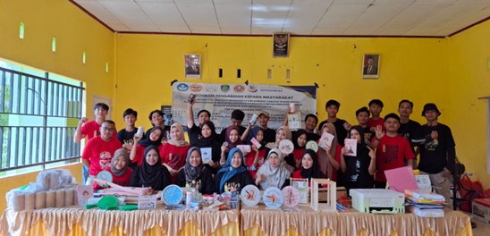 Pemuda Desa Taba Pasmah Bertansformasi Digital: Ide Kreatif Menuju Produk Bernilai Jual Pemuda Desa Taba Pasmah Bertansformasi Digital: Ide Kreatif Menuju Produk Bernilai Jual