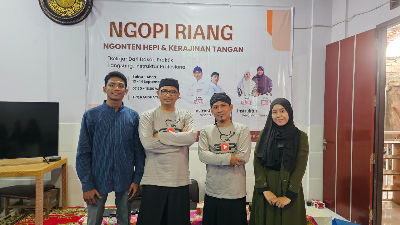 Editor Rumah Jurnal CV. Doki Course and Training Ikuti Kegiatan Ngopi Riang, Ngonten Hepi, dan Kerajinan Tangan
