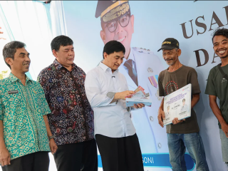 Pemprov Banten Salurkan Bantuan UEP dan Jaminan Sosial Keluarga Rp19 Miliar Lebih melalui Bank Banten