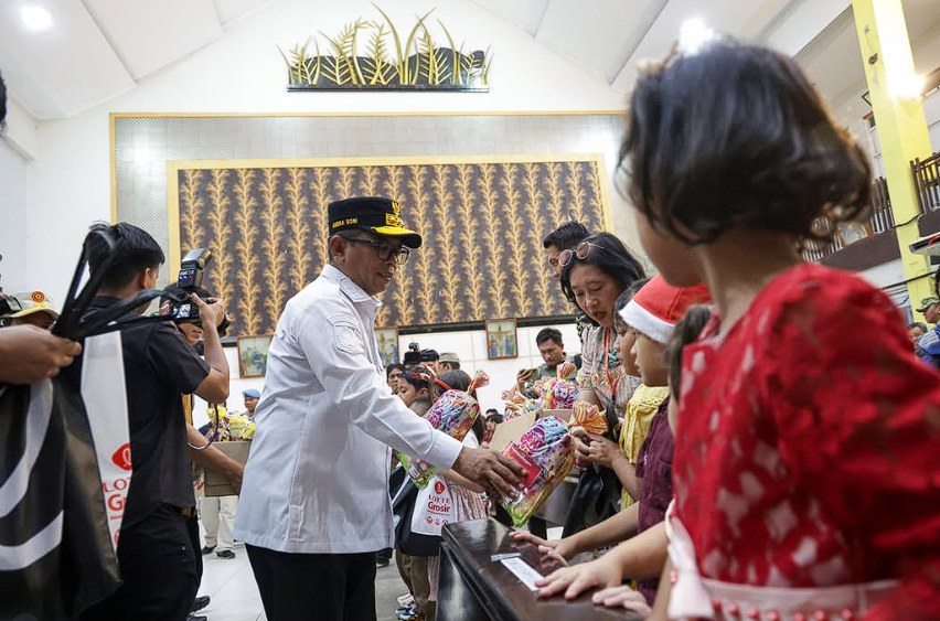 Gubernur Banten Andra Soni Tinjau Malam Natal dan Posko Nataru di Kota Serang