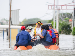 Gubernur Banten Andra Soni Tinjau Banjir dan Posko Pengungsian di Periuk Tangerang