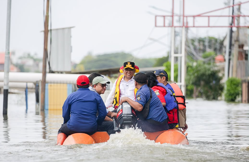 Gubernur Banten Andra Soni Tinjau Banjir dan Posko Pengungsian di Periuk Tangerang