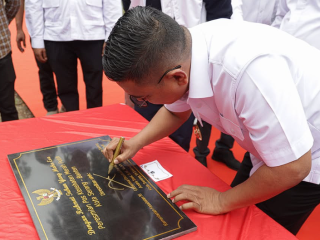Gubernur Banten Andra Soni Resmikan Pos Kesehatan Merah Putih di Serang untuk Percepat Layanan Kesehatan