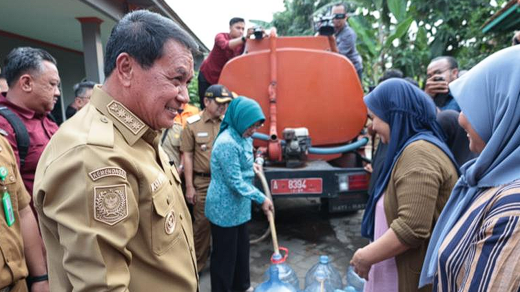 Camat Tigaraksa Apresiasi Bantuan Air Bersih Bupati