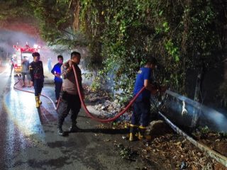 Diduga Akibat Puntung Rokok, Tim Gabungan Bergerak Cepat Padamkan Kebakaran Lahan di Desa Kepur