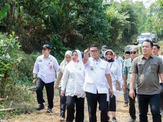 Andra Soni Tinjau Jalan Cijaralang, Dibangun Oktober 2026
