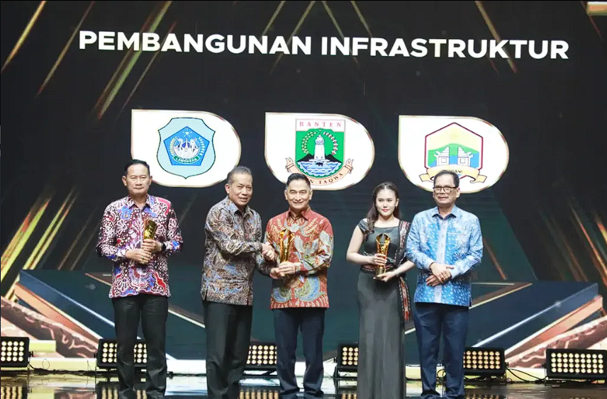 Andra Soni Raih Pemimpin Daerah Awards 2026 Bidang Infrastruktur
