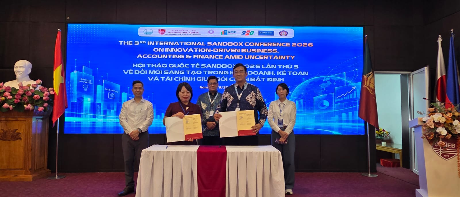 UNIVED dan VNU–UEB Vietnam Teken MoU Kerja Sama Internasional