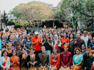 Sosialisasi PP TUNAS di Bali, Menkomdigi Ajak Anak Seimbangkan Gadget dan Olahraga