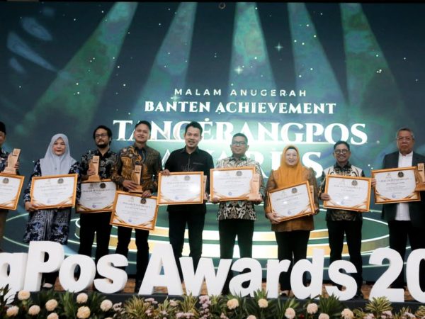 Raih Tangerang Pos Award 2026, Gubernur Banten Andra Soni Sabet The Best Implementative Program
