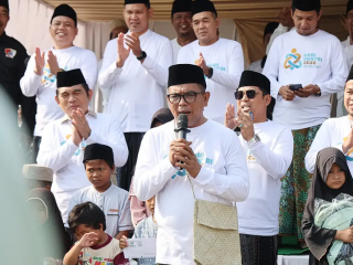 Sambut Hari Santri 2026, Gubernur Andra Soni Lepas Jalan Santai Sarungan PWNU Banten