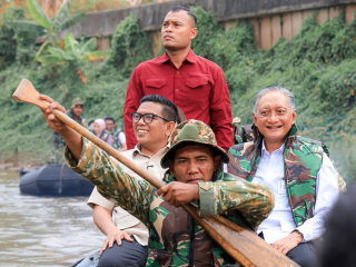 Perkuat Penanganan Banjir Lintas Batas, Gubernur Andra Soni dan Menteri PU Gelar Susur Sungai Ciledug Hingga Jakarta