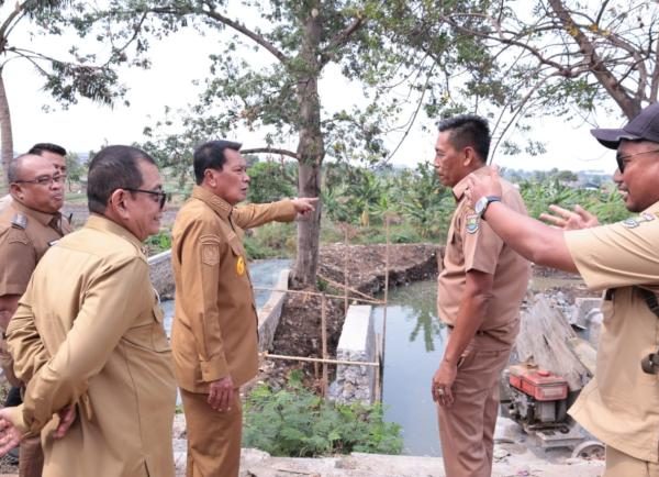 Antisipasi Musim Hujan, Bupati Maesyal Rasyid Sisir Titik Rawan Banjir di Pasar Kemis